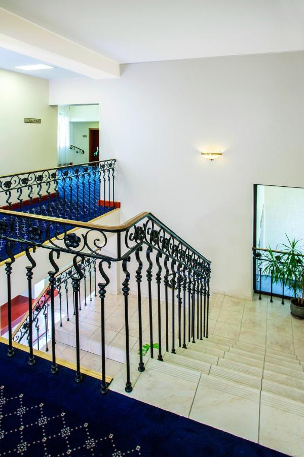 Park Villa Hotel VNO Exteriér fotografie